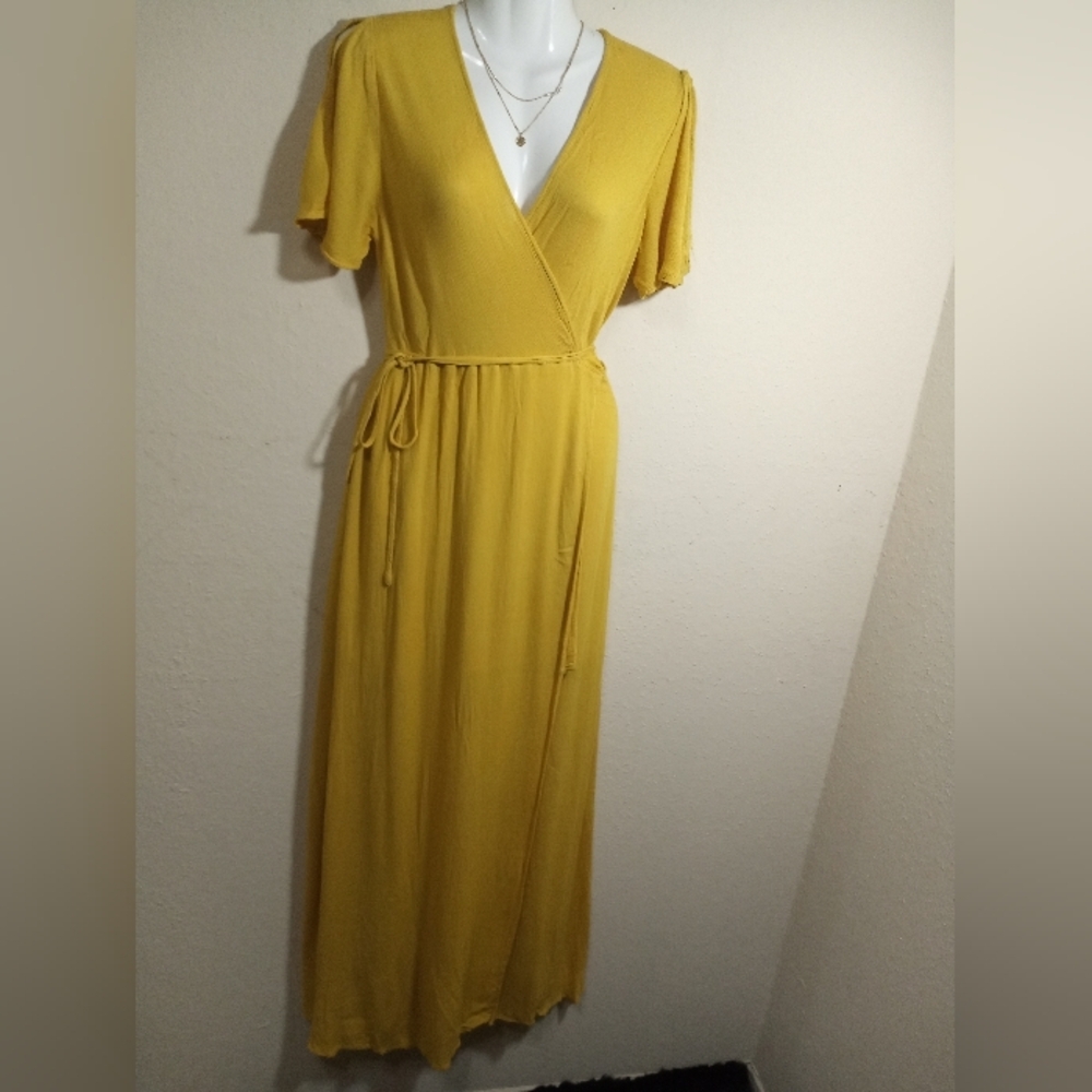 Lulu's Yellow  Flutter Sleeve Maxi Gown - Picture 8 of 9